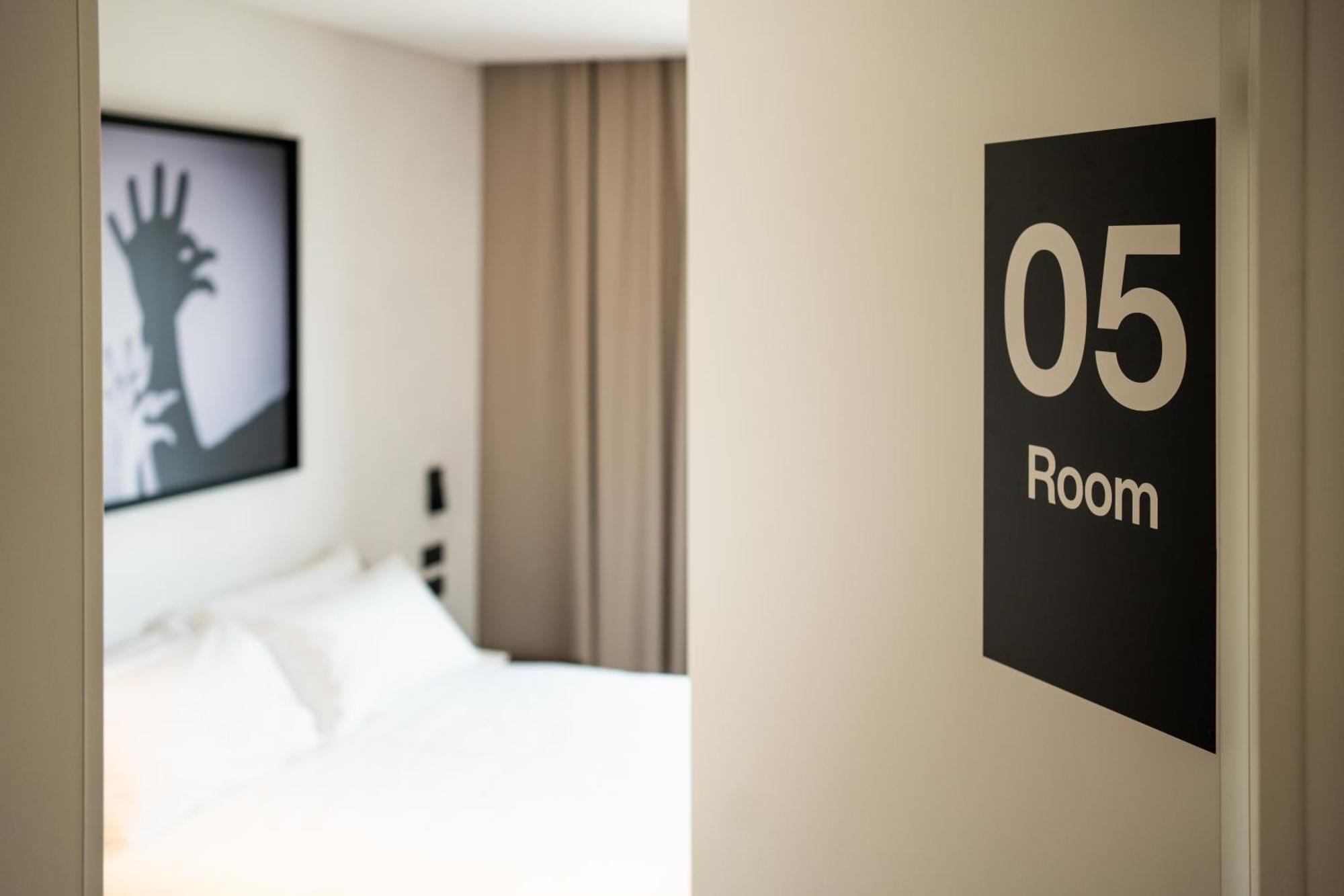 Mon Luxury Rooms Spa Nicolosi Exteriör bild